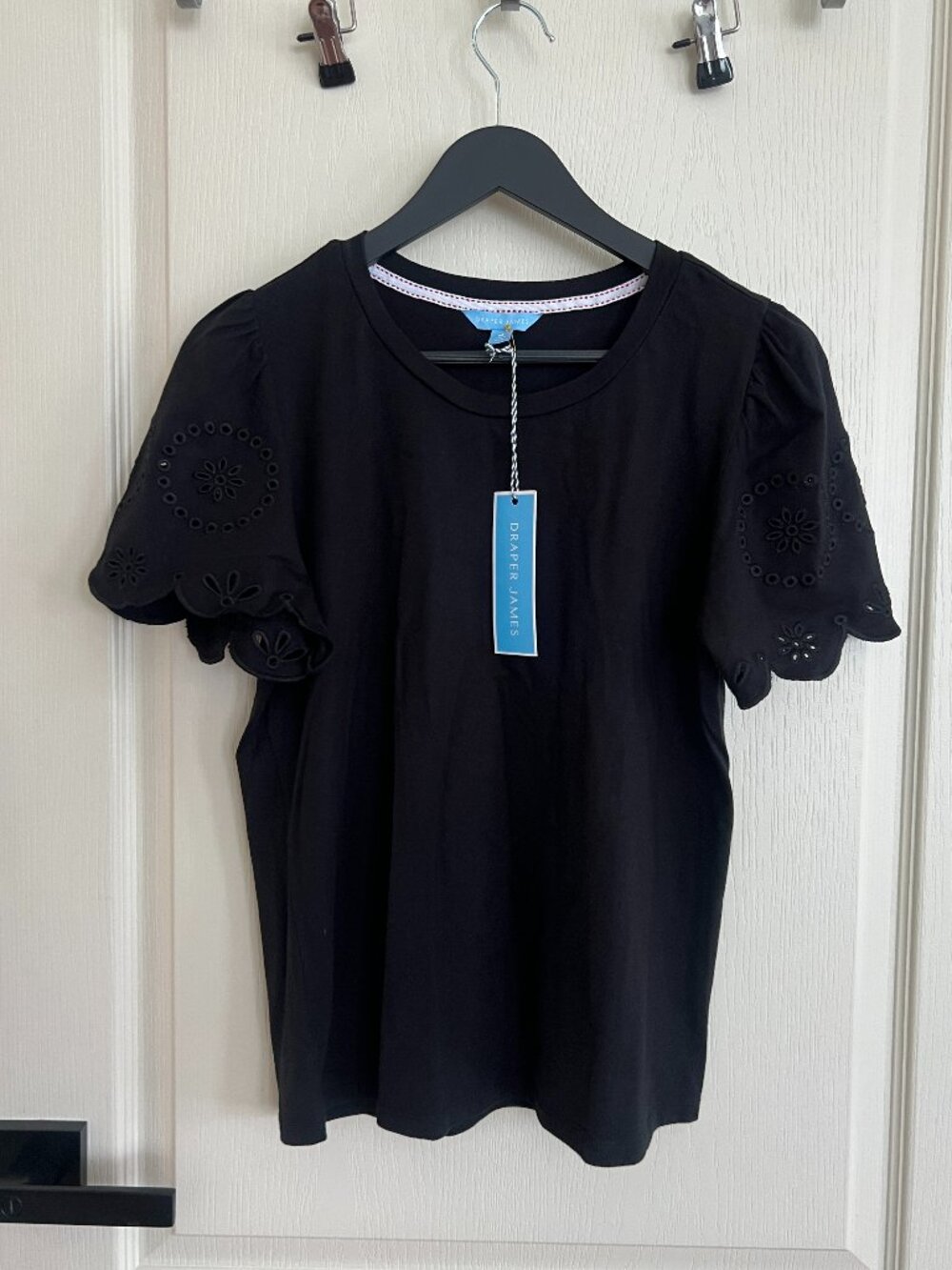 NWT Draper James Black Eyelet Puff Sleeve Tee - Women M